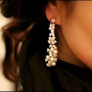 ❤️Beautiful Bridal peal dangle earrings E01